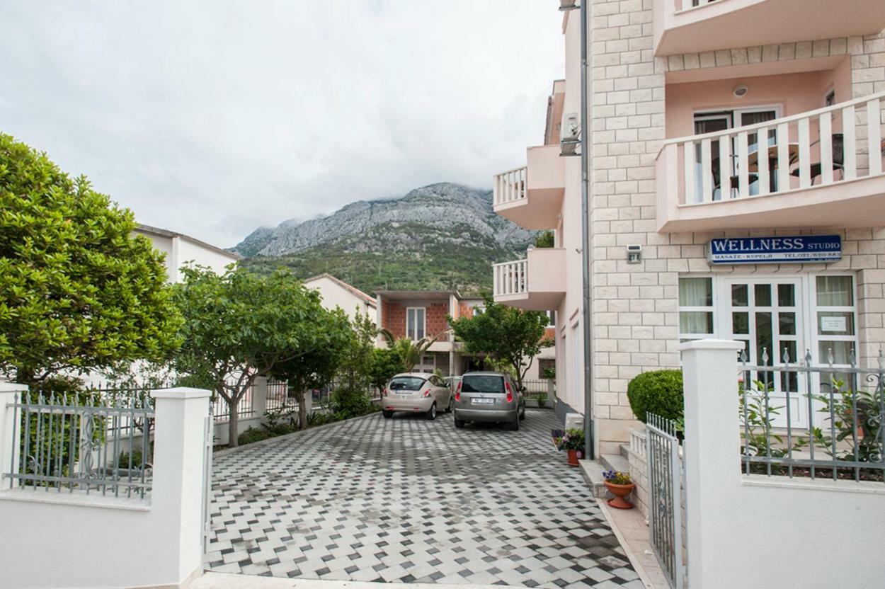 House Bacak - Apartment&Wellness-Studio Baška Voda Exterior foto